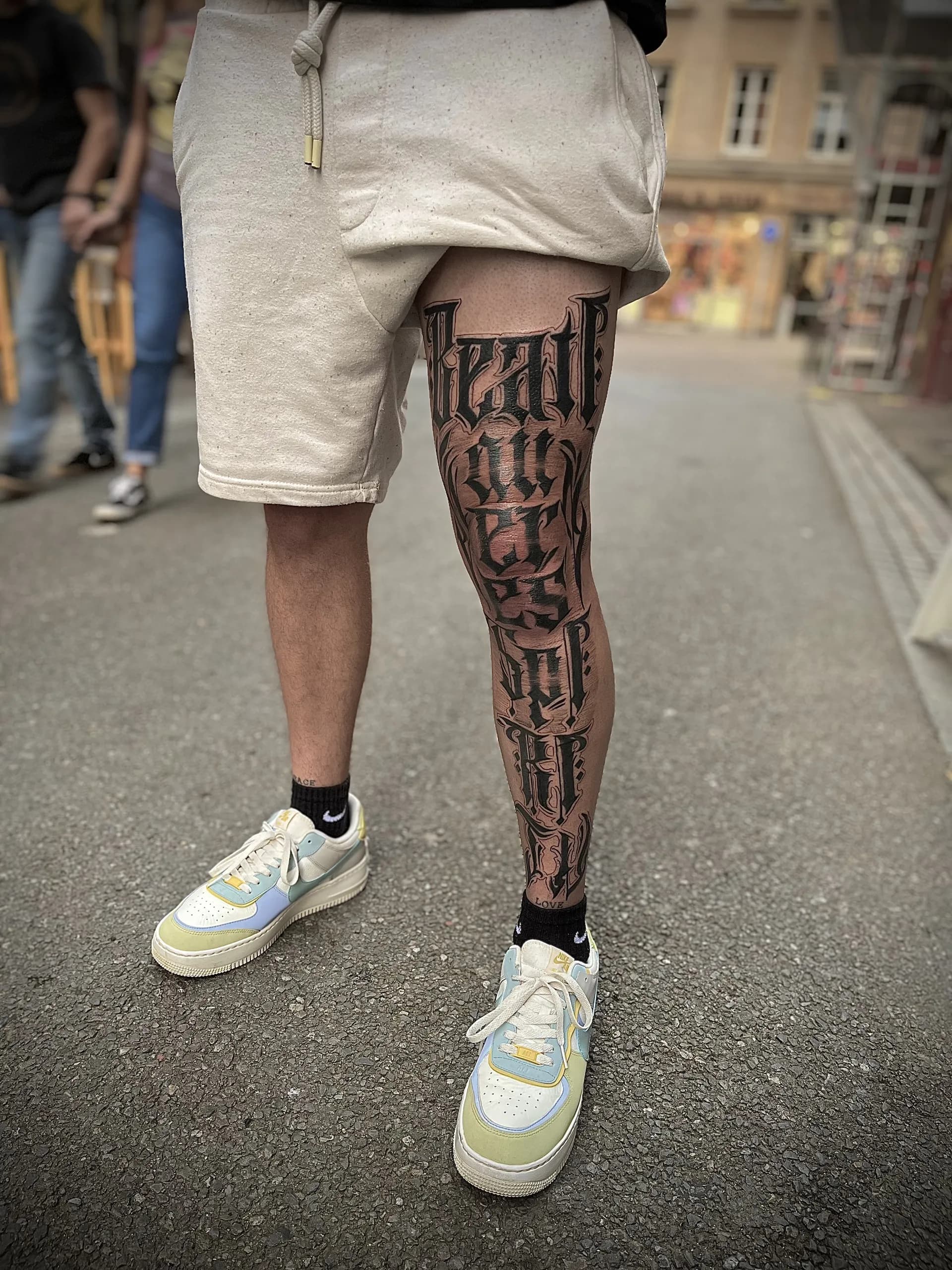 Tatouage Lettering réalisé par Owink Studio à Metz