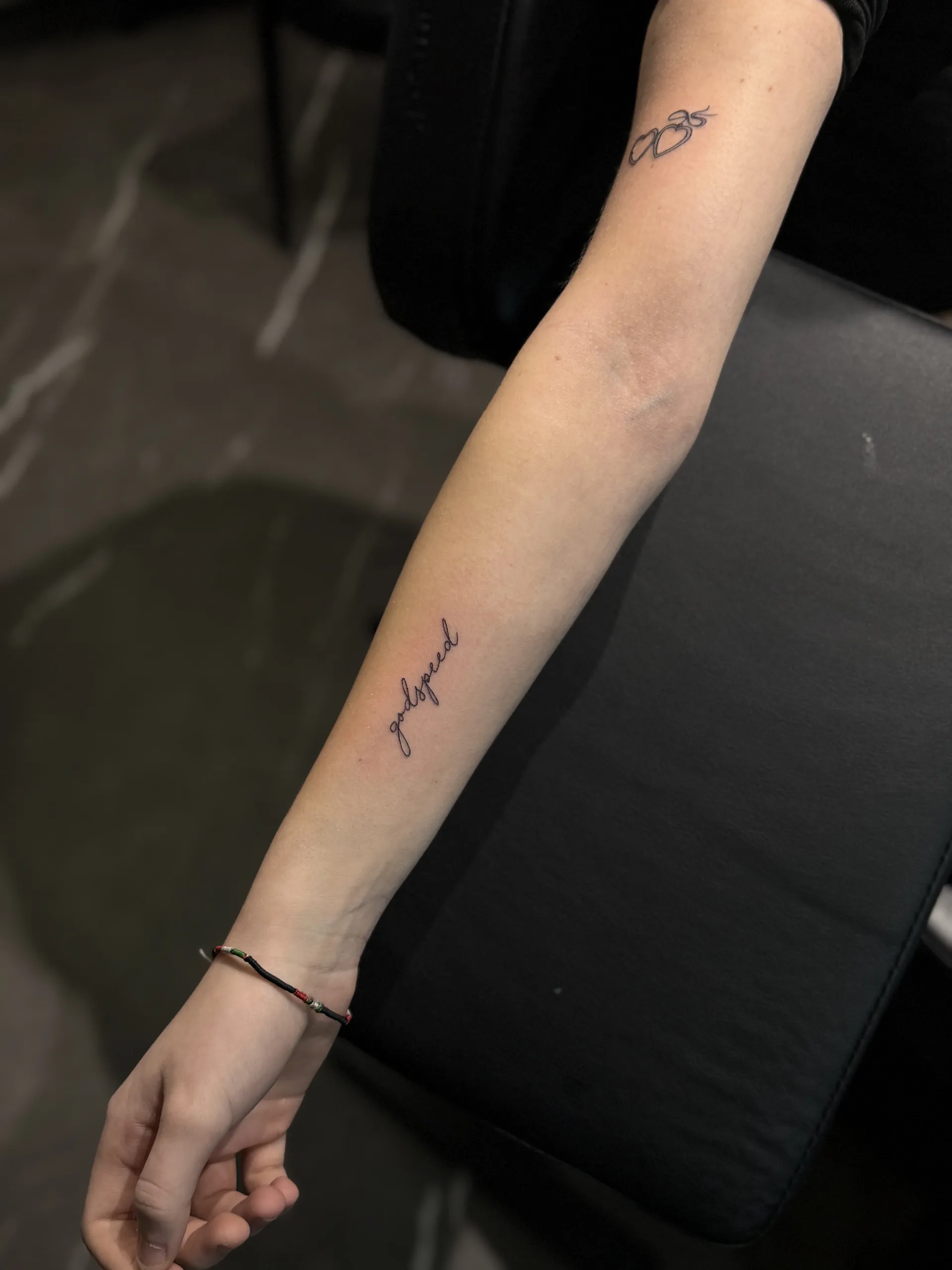 Tatouage Floral, Fineline réalisé par Owink Studio à Metz