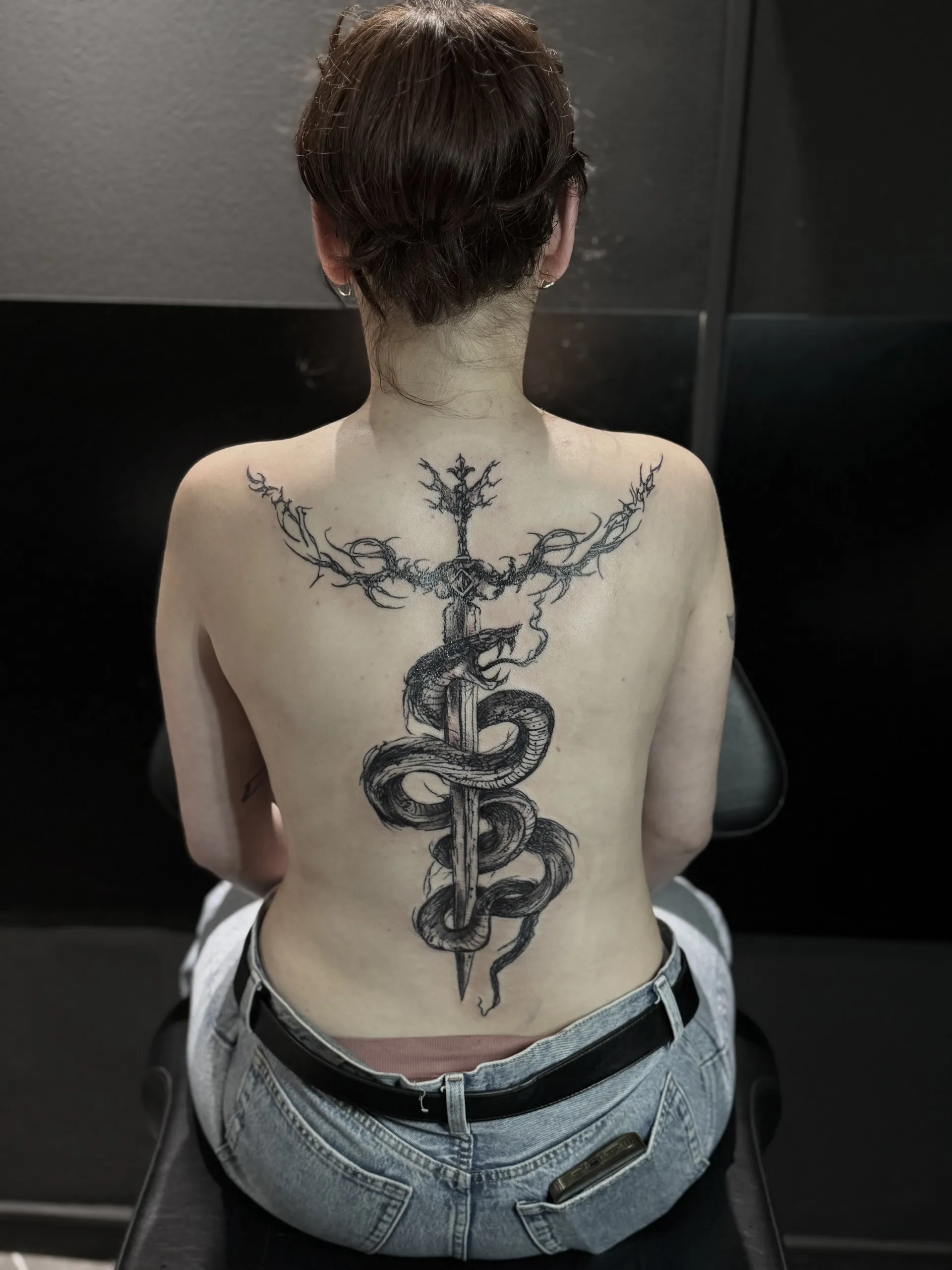 Tatouage Blackwork réalisé par Owink Studio à Metz