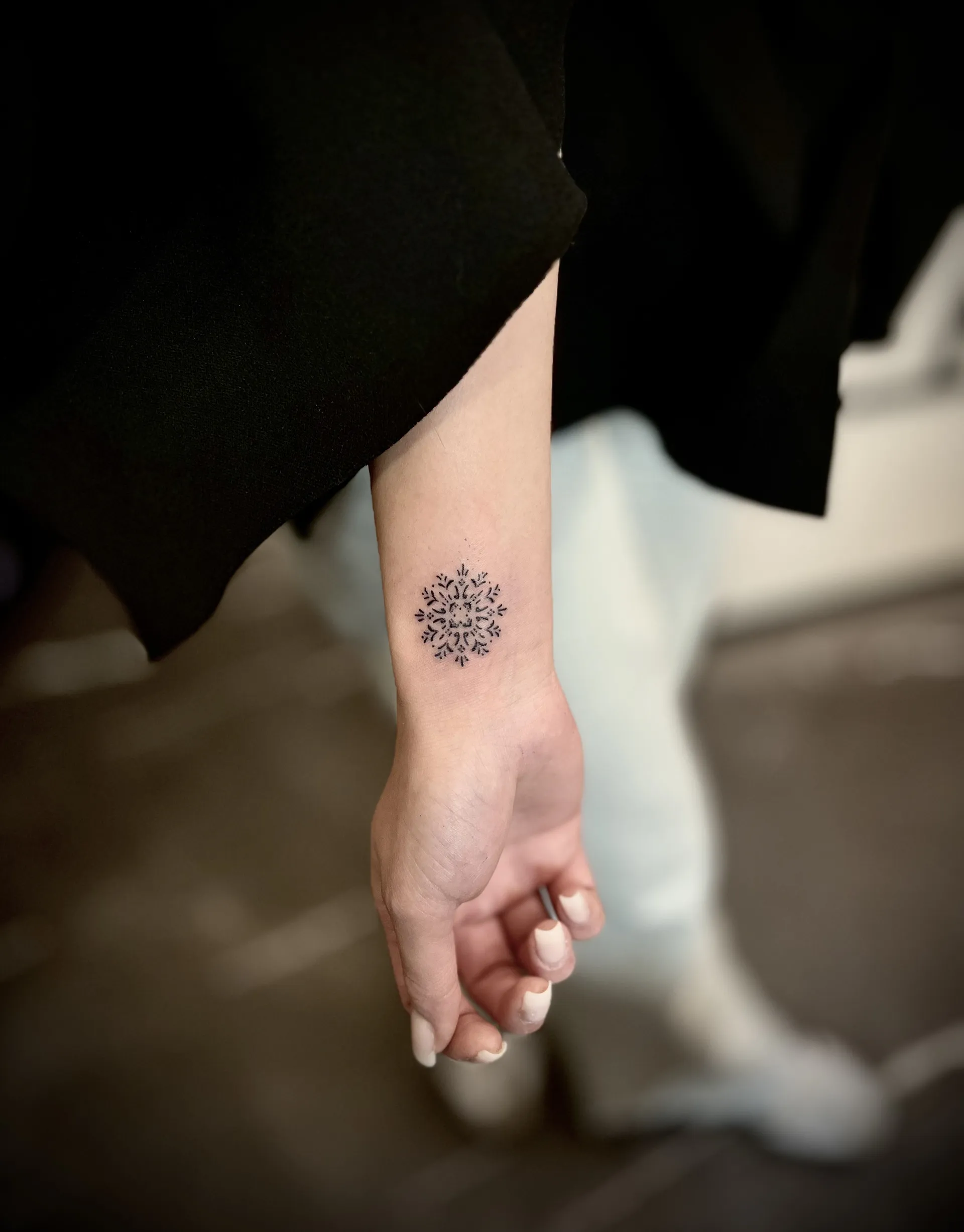 Tatouage Floral, Fineline réalisé par Owink Studio à Metz